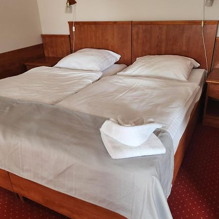 Hotel Dowhan Nowe Extérieur photo