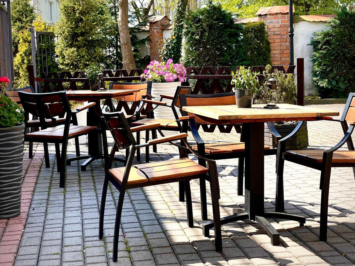 Hotel Dowhan Nowe Extérieur photo