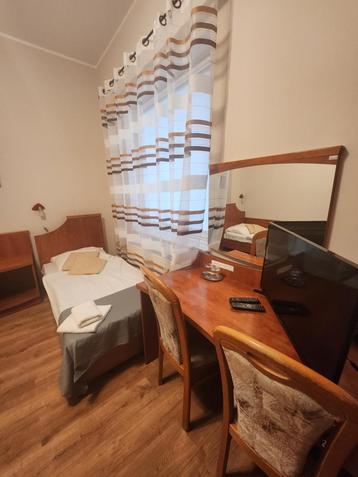 Hotel Dowhan Nowe Extérieur photo